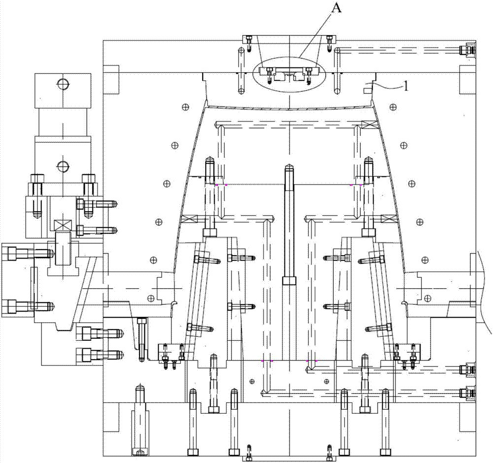 Gate removing structure of injection mold and injection mold