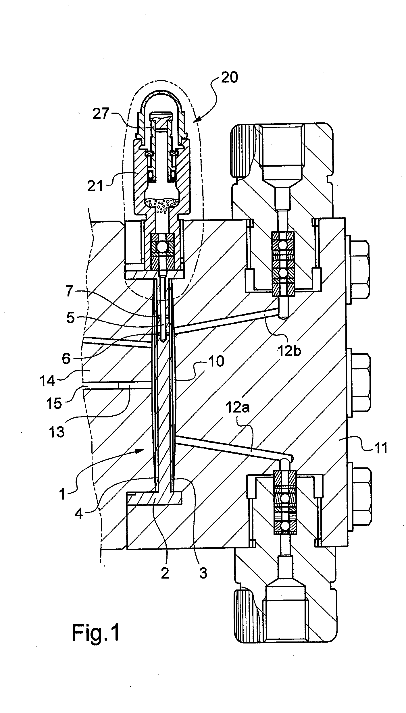 Device for detecting breakage of a diaphragm in a hydraulically-actuated pump, a method of mounting such a device on a pump, and a pump fitted with such a device