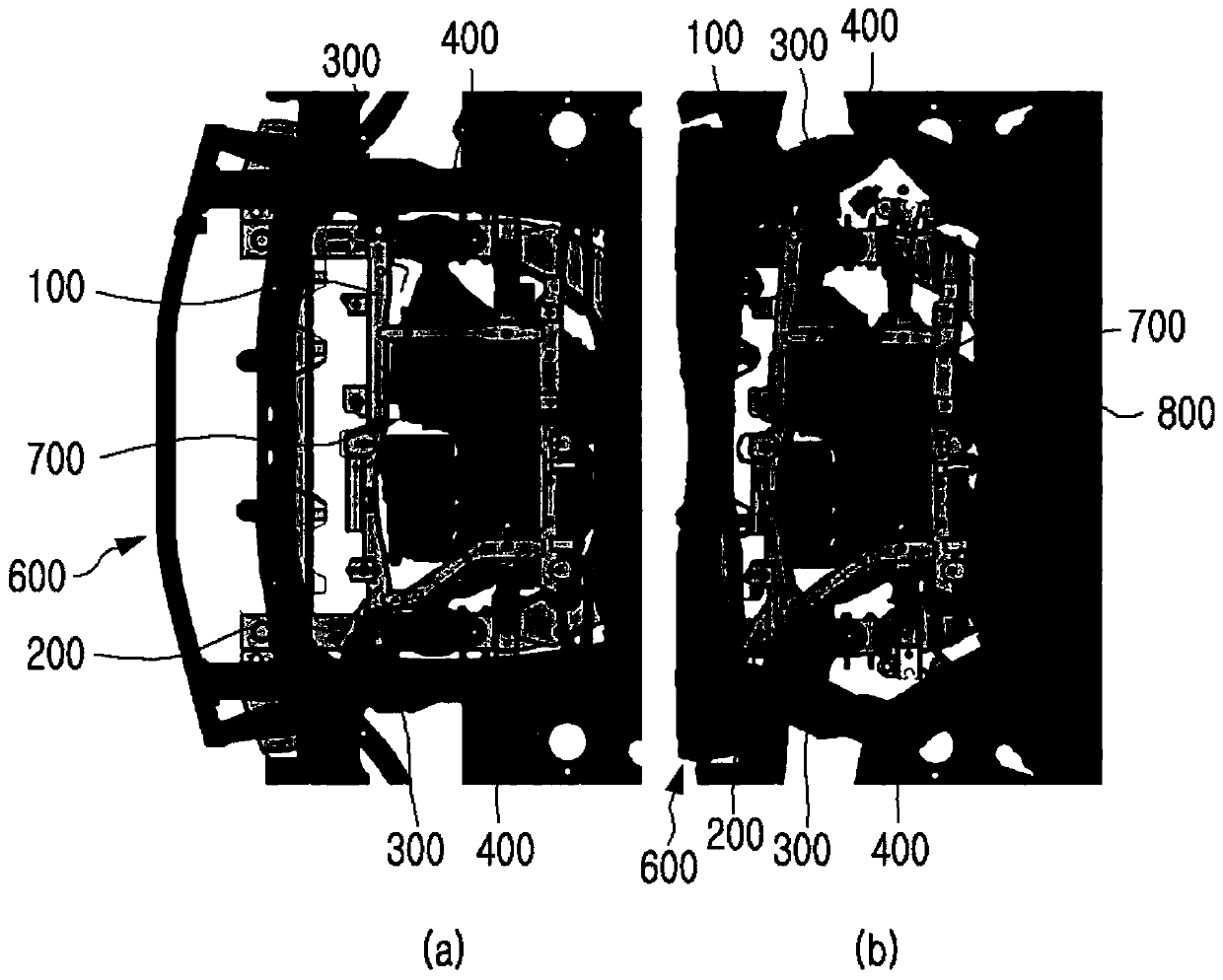 Electric vehicle comprising cross member for increasing lateral movement