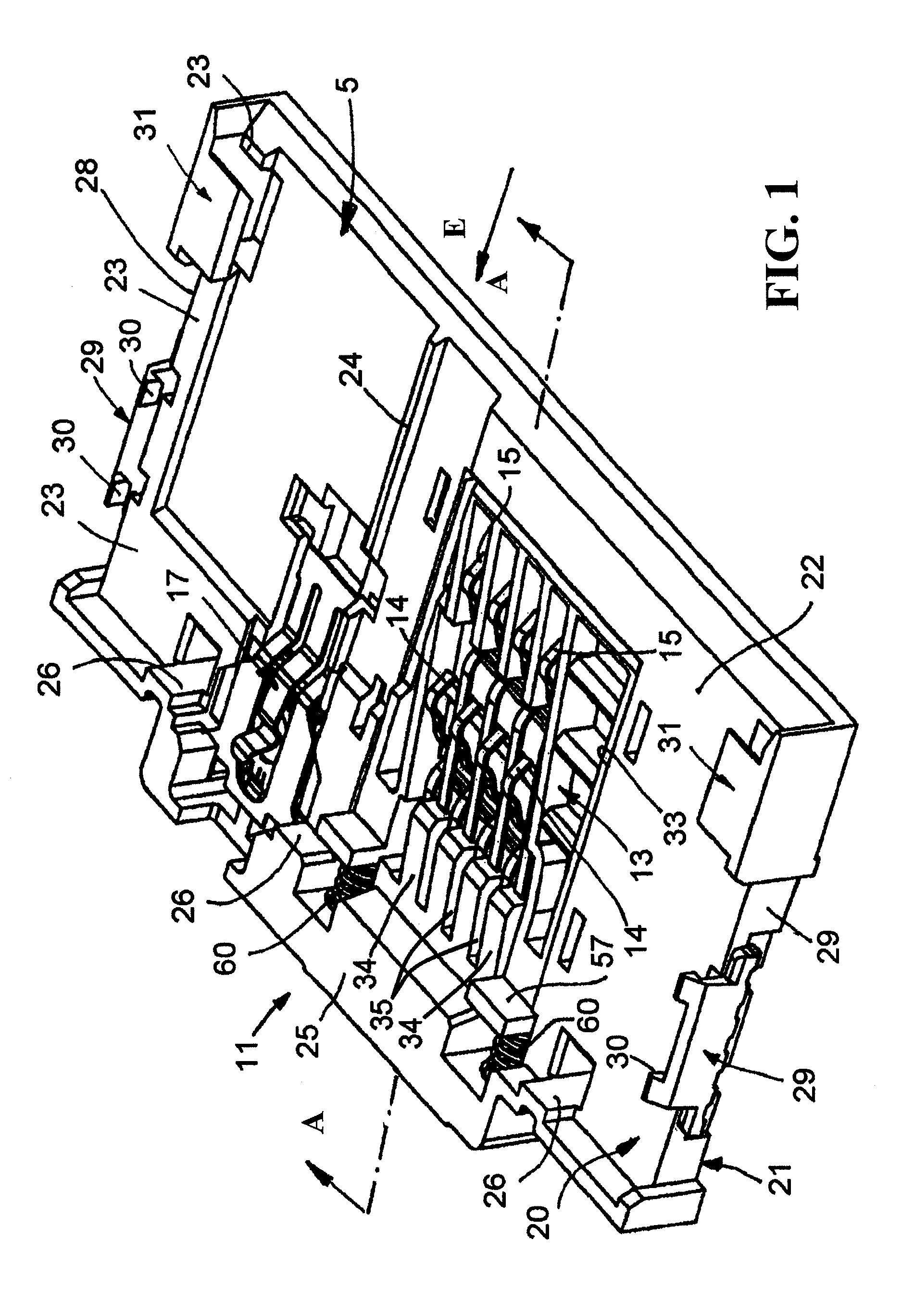 Smart card connector comprising landing contacts and a cover spring as a card stopper