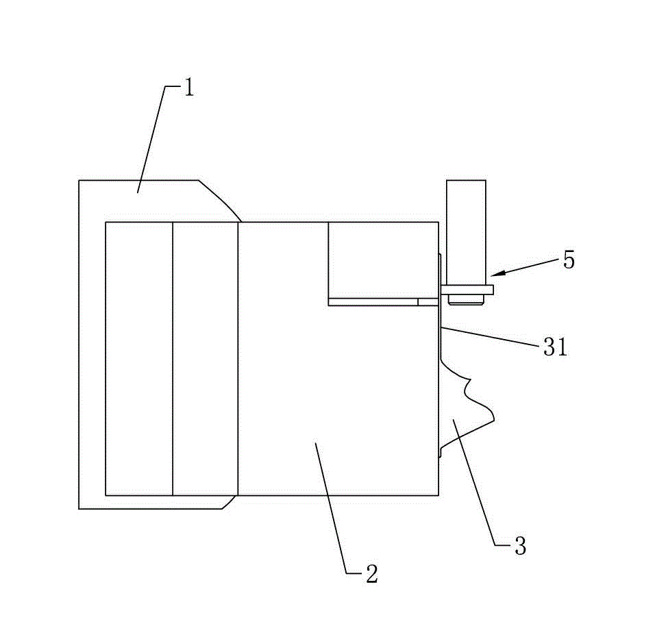 Golf ball iron rod batter side and method for machining groove of batter side