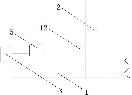 Rubber cutting machine capable of carrying out precise machining