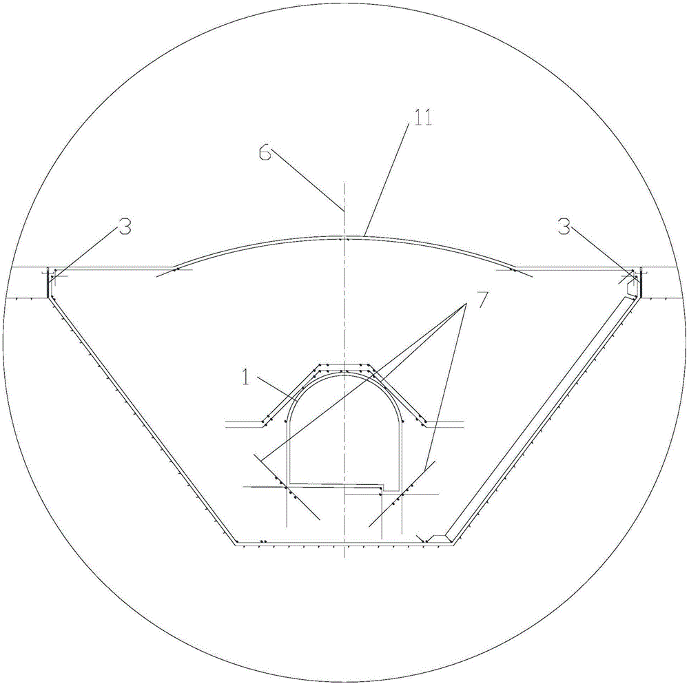 Bottom microarch-type gallery structure of HCRFD (High Core Rockfill Dam)