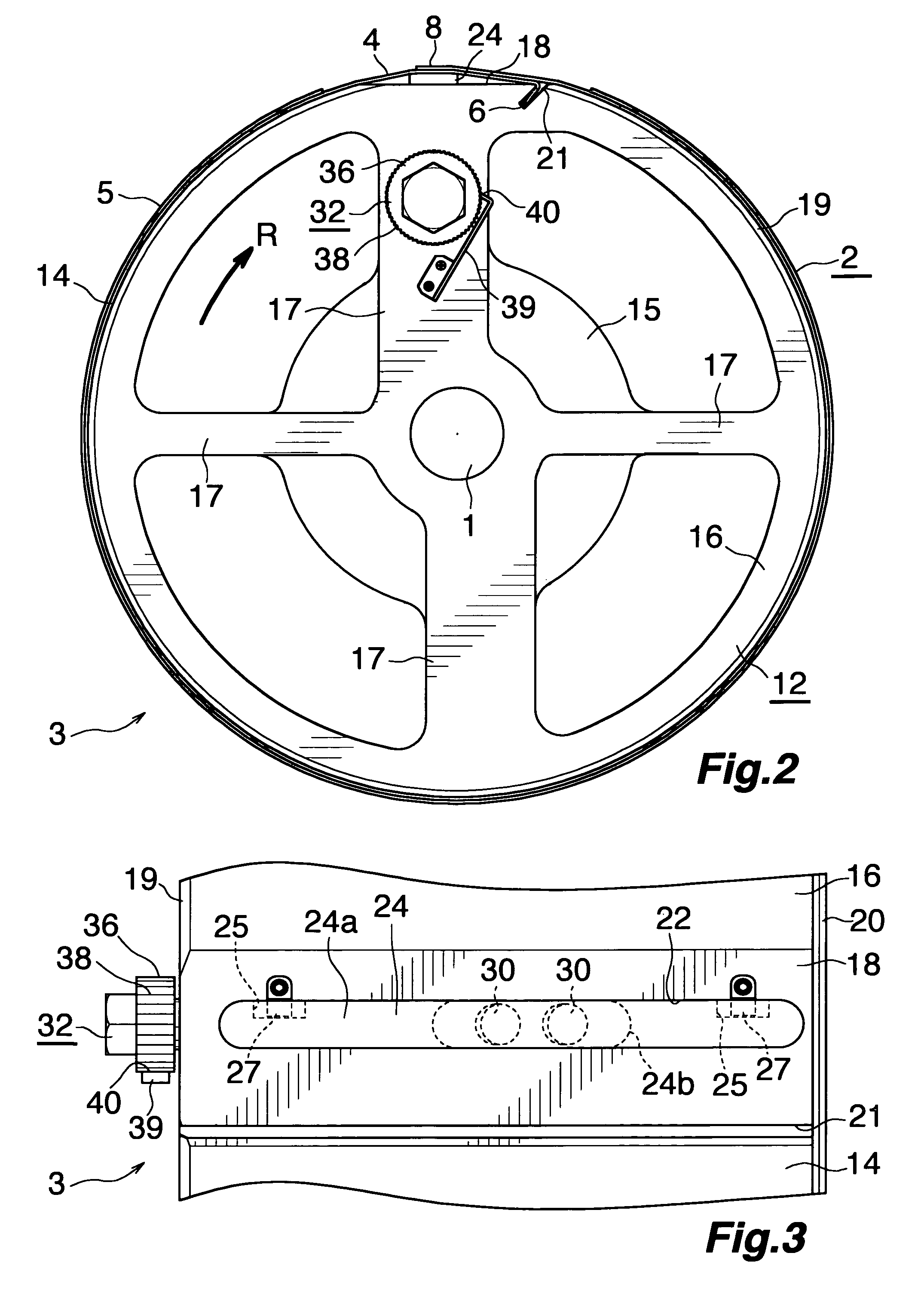 Machine-plate mounting device for printer, and printer