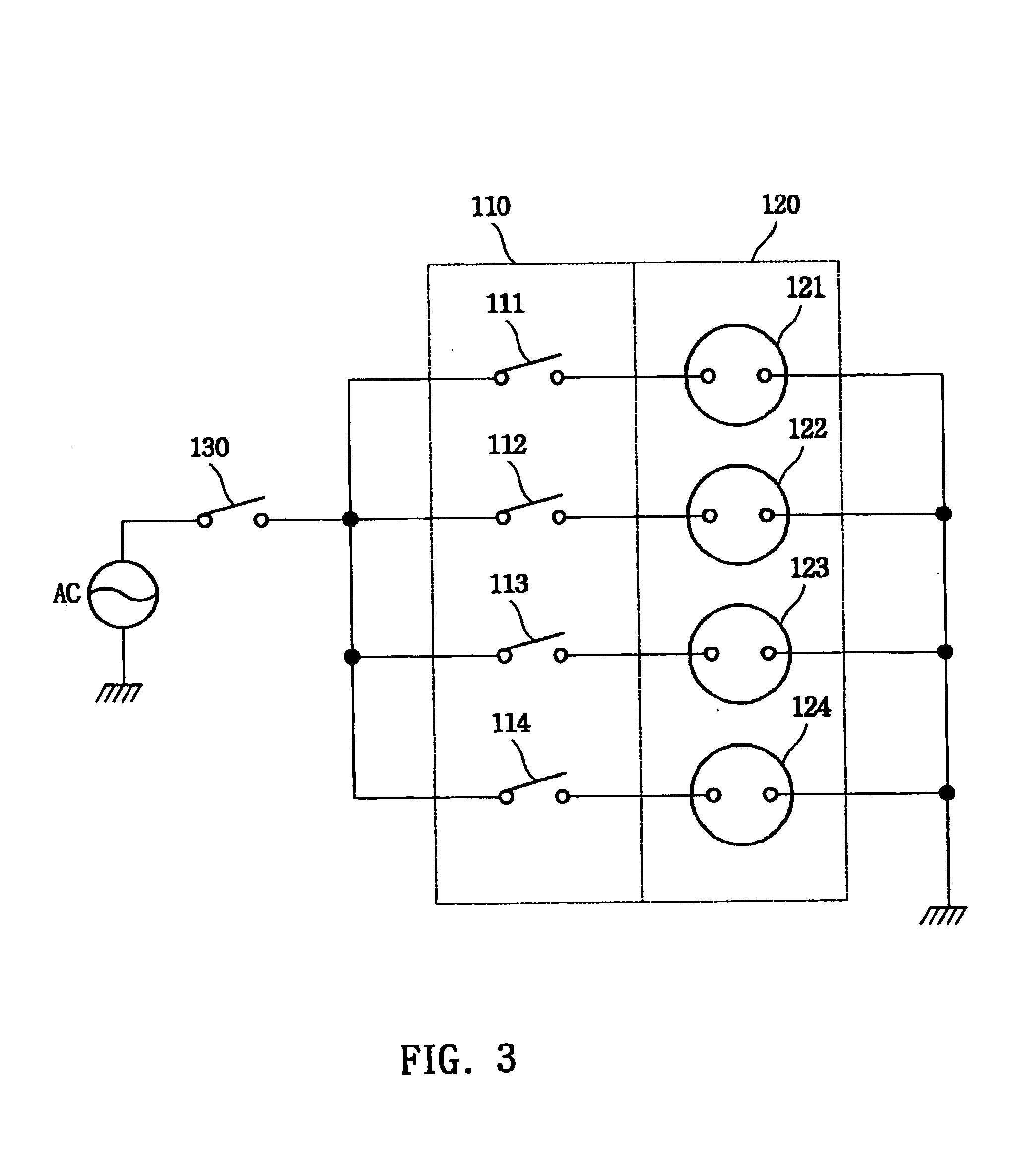 Electric outlet with rotatable receptacles