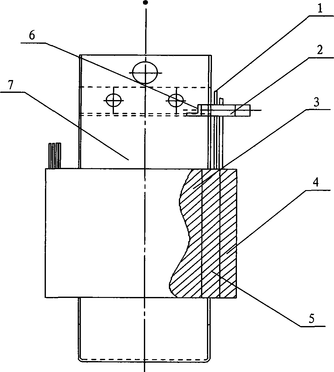 Amorphous alloy oil immersion type distribution transformer body structure and manufacturing method thereof