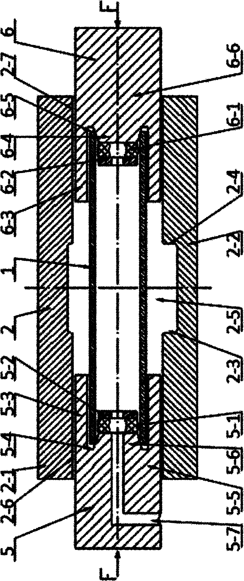 Thick-wall pipe hydroforming device