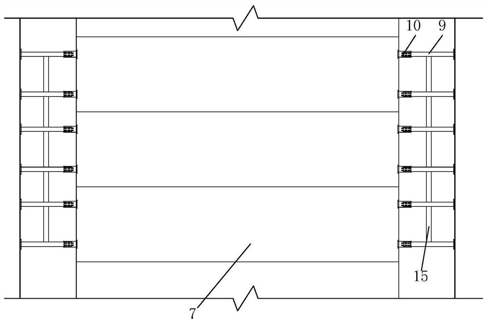 Tunnel with prefabricated inverted arch modules