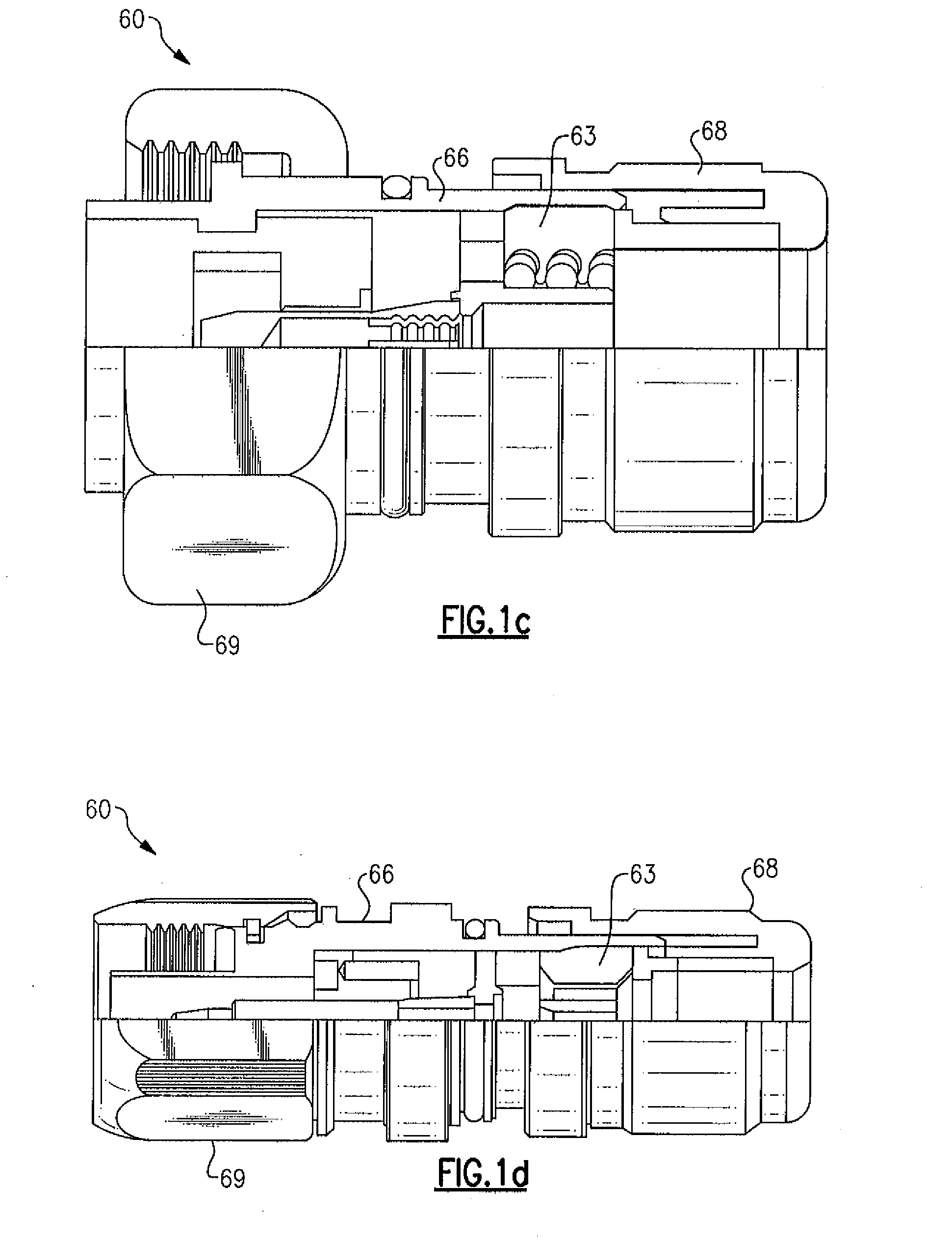 Hydraulic compression tool for installing a coaxial cable connector and method of operating thereof