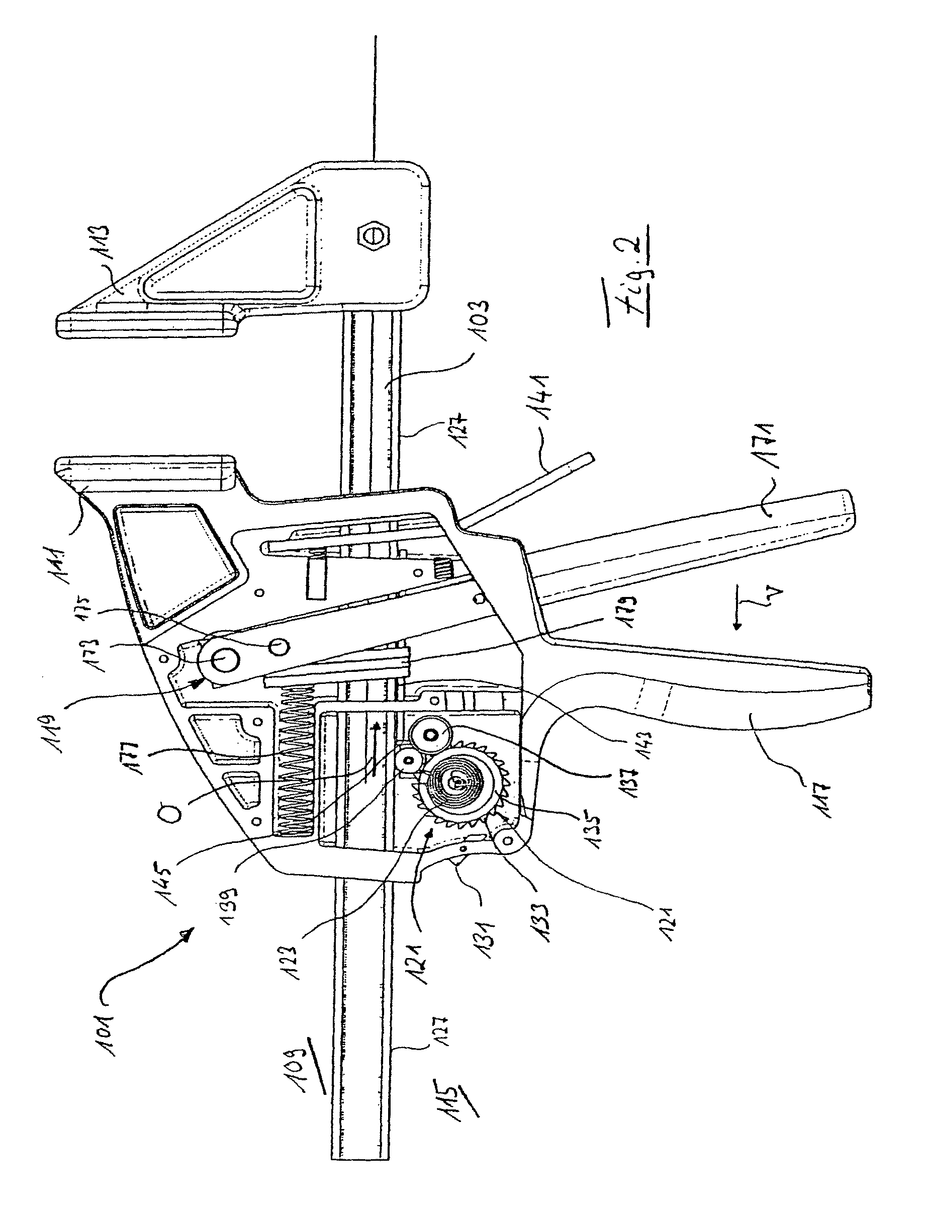 Clamping or spreading tool