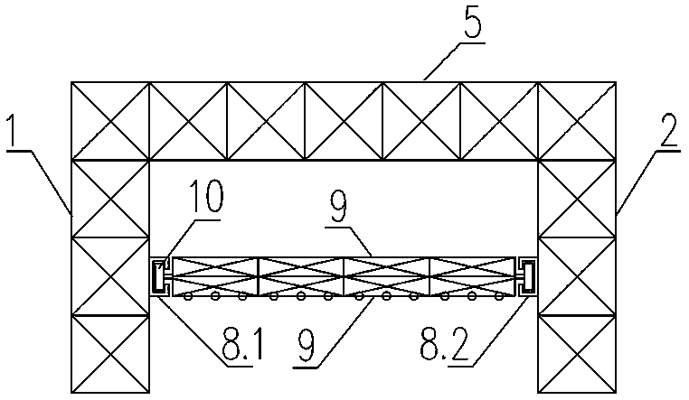 Underwater soil positioning and excavating device suitable for non-water-stop repairing of large water conveyance canal