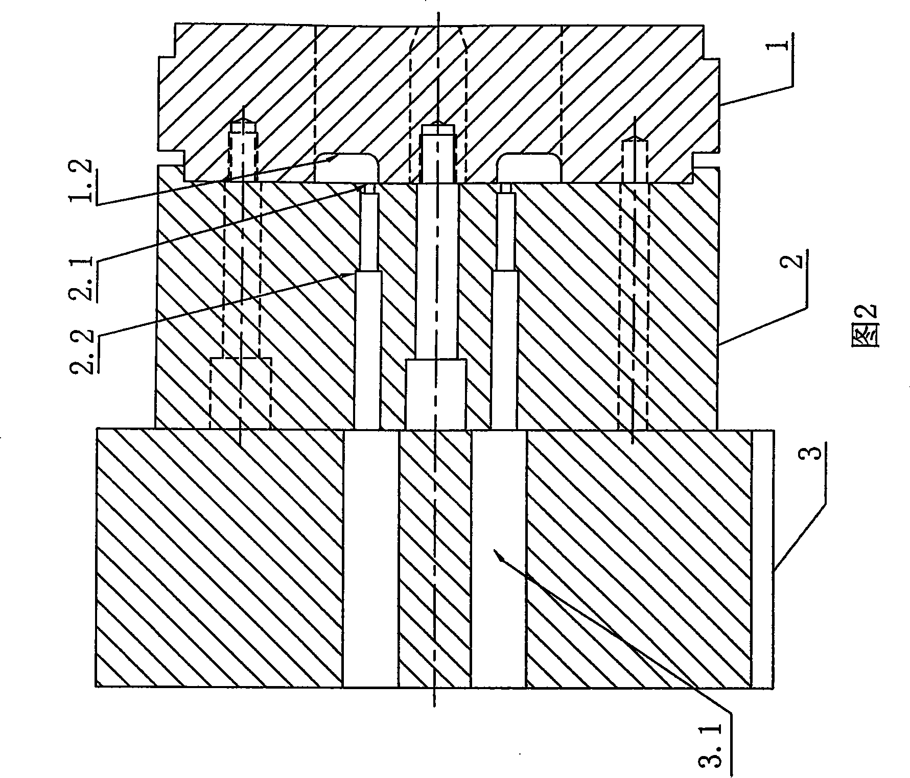 Large-cantalever false-shunt aluminium section hot-extrusion die