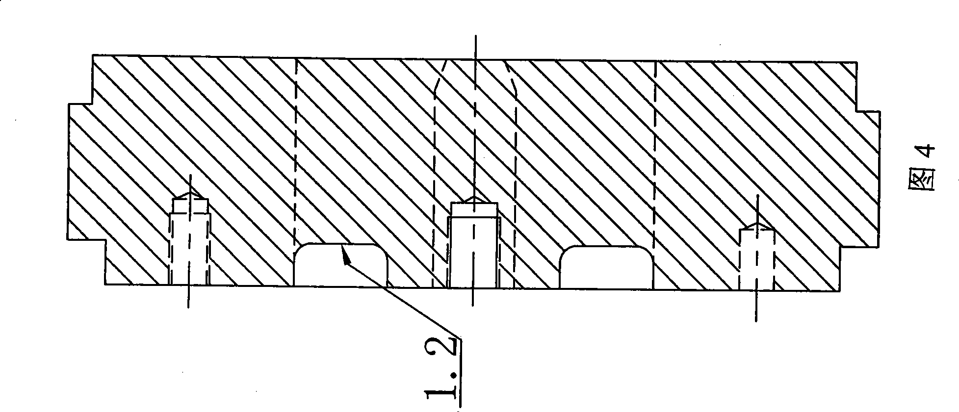 Large-cantalever false-shunt aluminium section hot-extrusion die