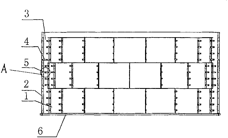 Liner type concrete tank molding device