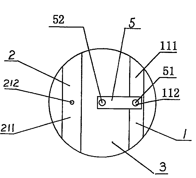 Liner type concrete tank molding device