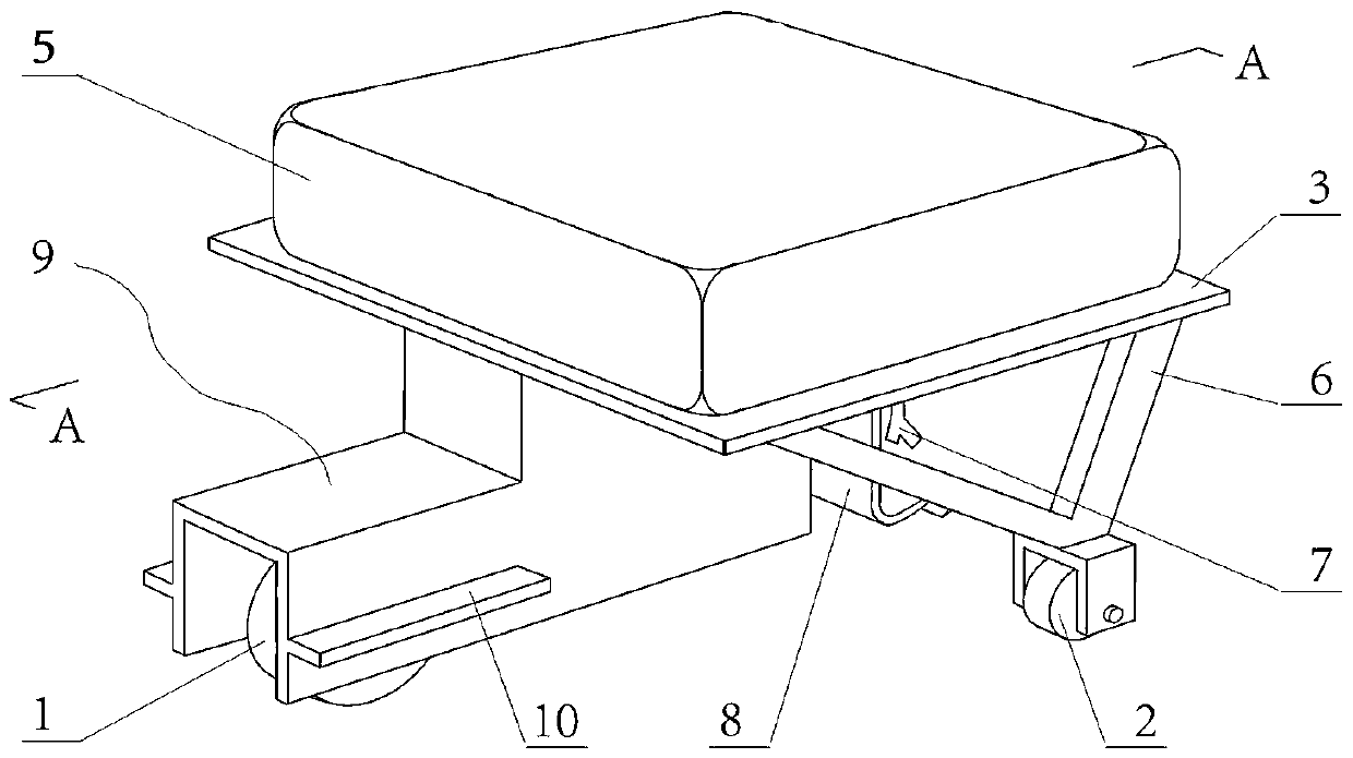 Self-propelled herbicide spraying device for nursery gardens