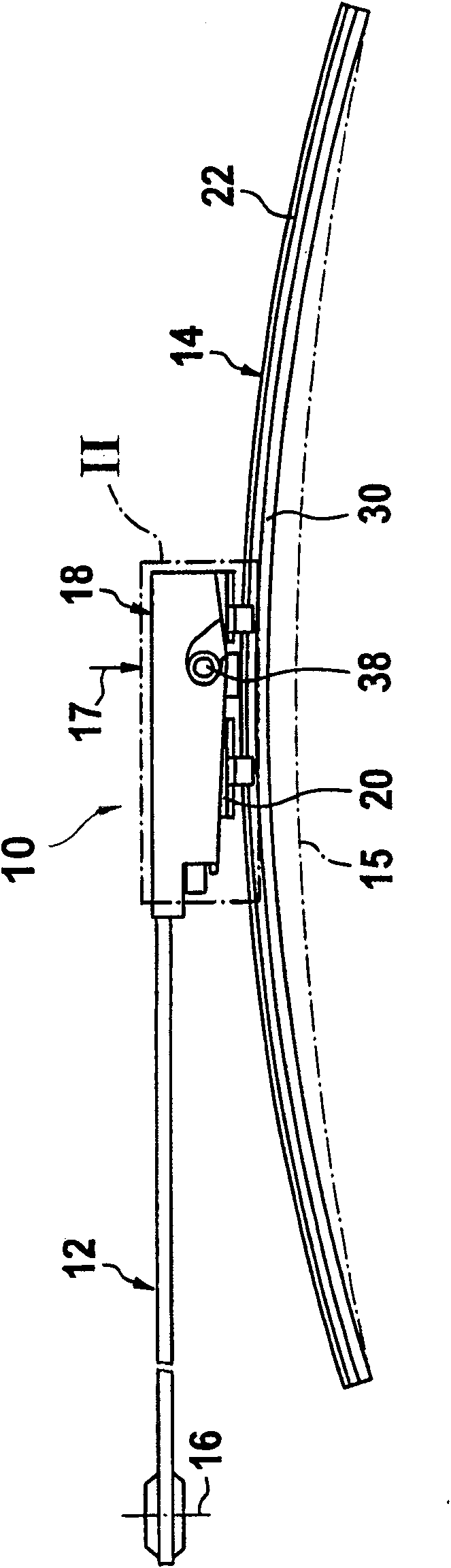 Wiper lever comprising a wiper arm and a wiper blade which is connected to the same in an articulated manner