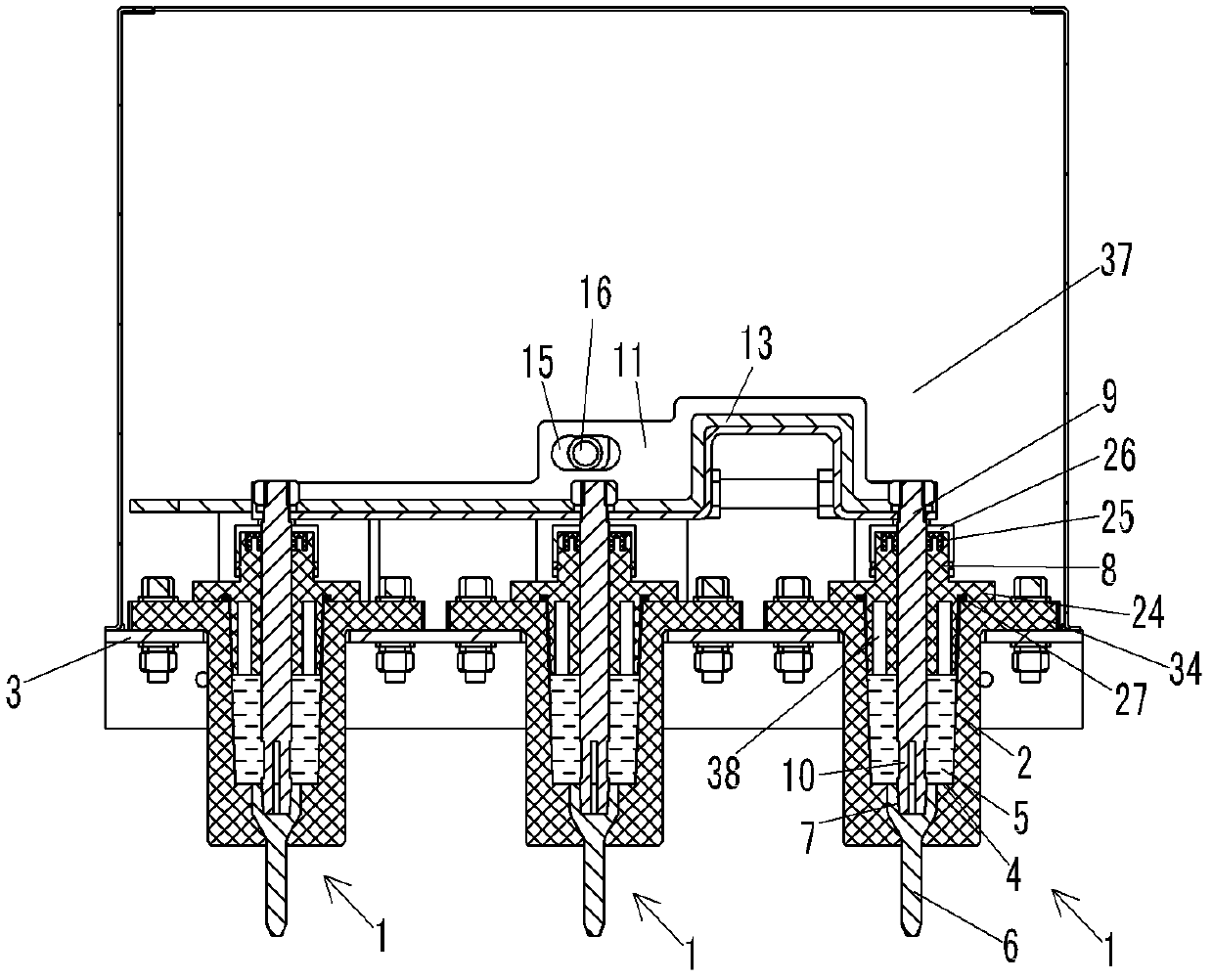 Three-station solid insulating fully-sealed switch grounding mechanism