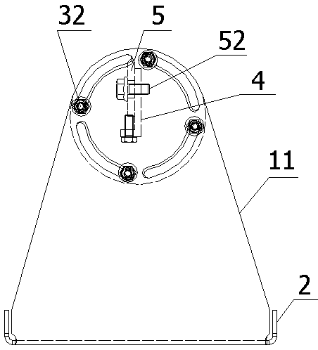 Online automatic cleaning device of belt conveyor idler