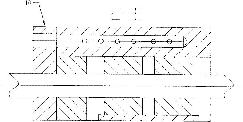 Suction roll cross-folding creasing device of envelope (flat pouch) processor