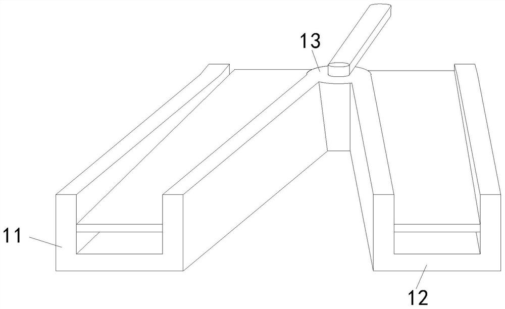 Device for automatically stacking drilled circuit boards according to expansion and contraction