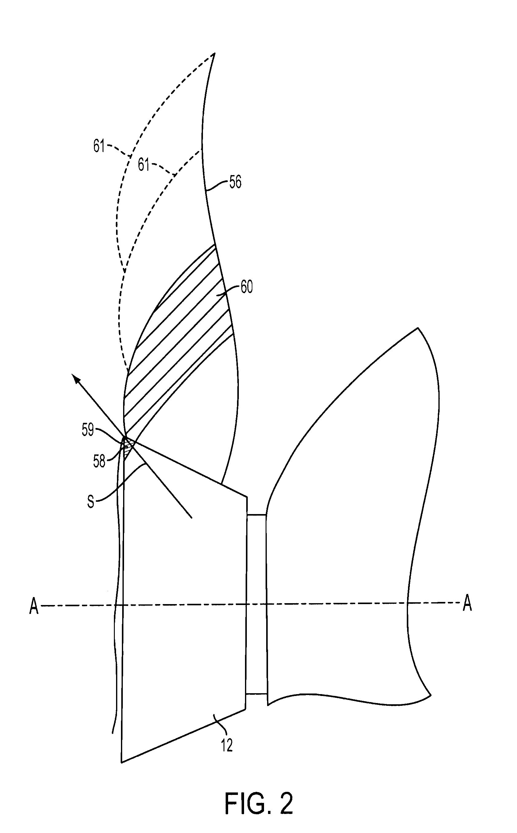 Mining machine with driven disc cutters