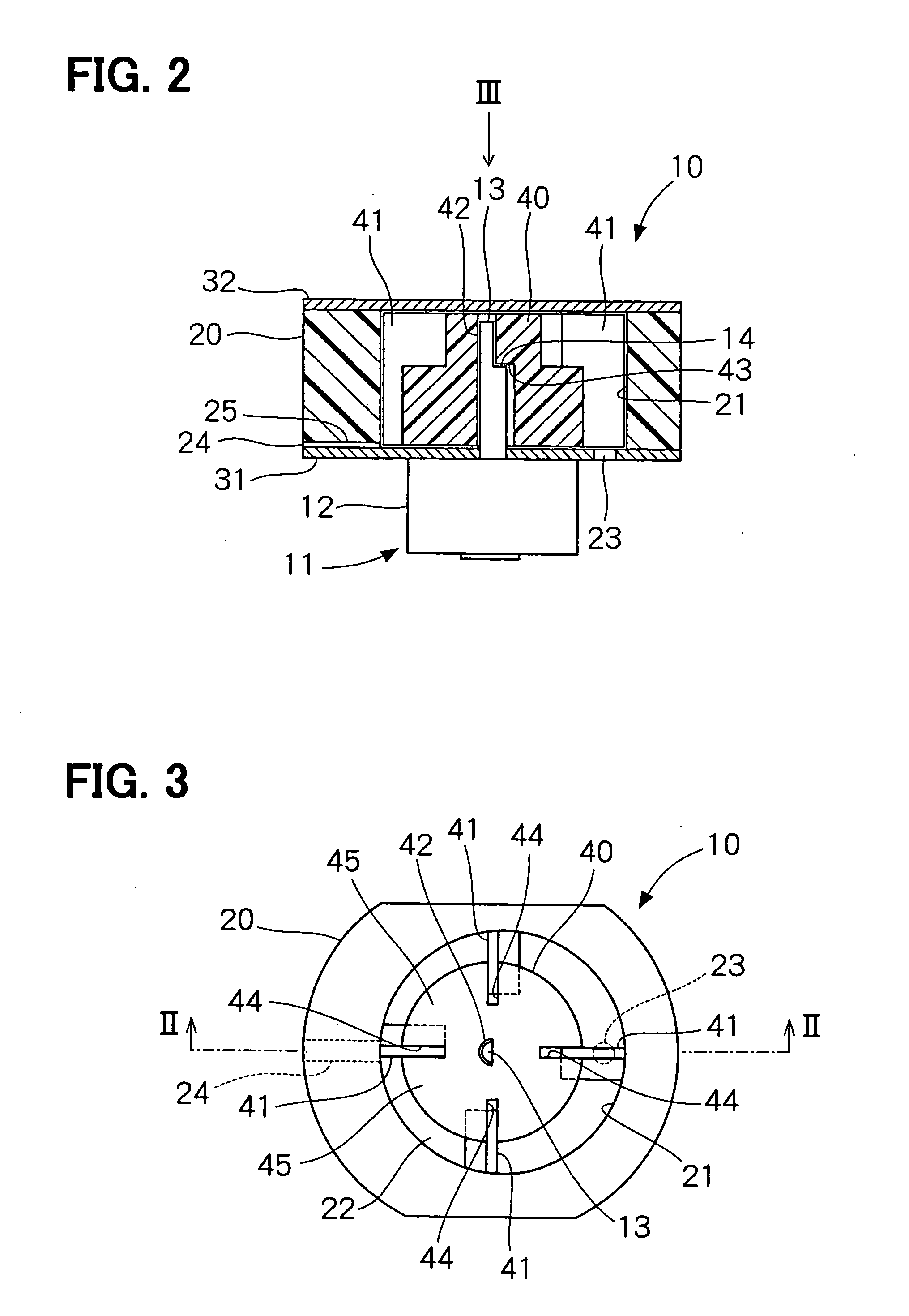 Vane pump having vanes slanted relative to rotational axis