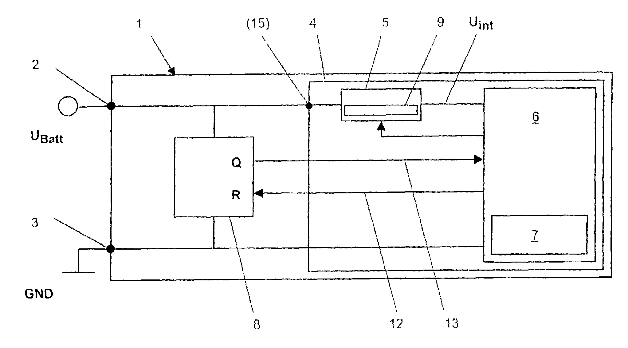 Switching device for detecting a voltage interruption