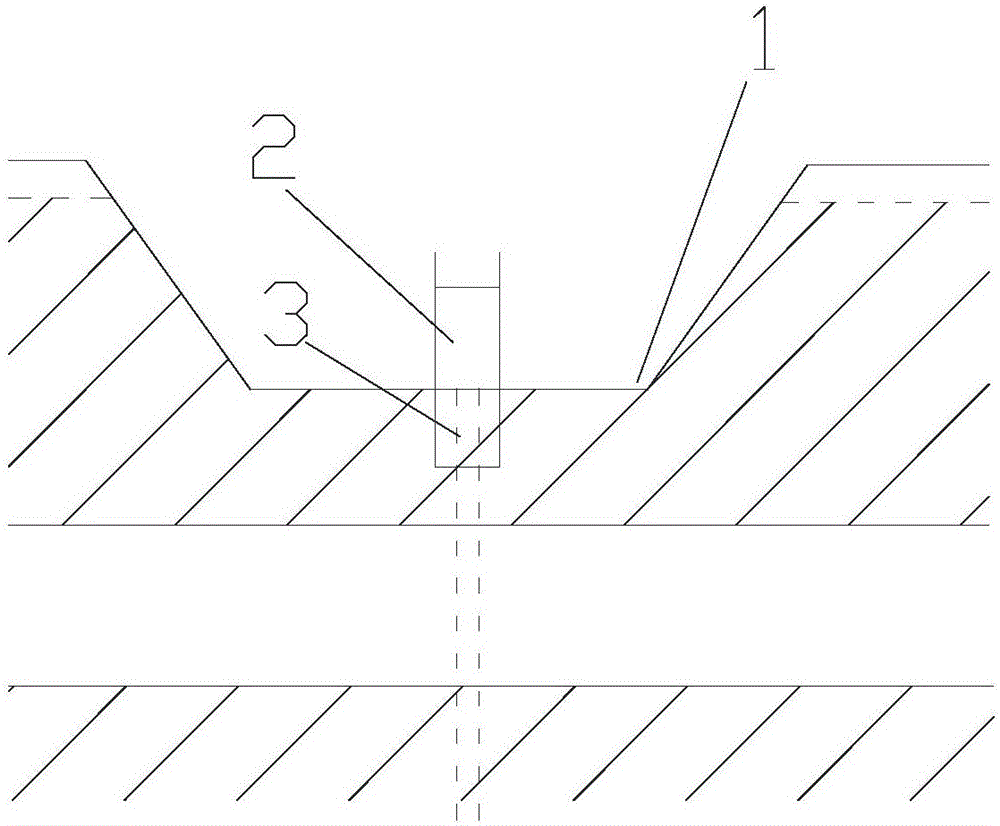 Geological drill hole confined water spewing water head balanced construction method