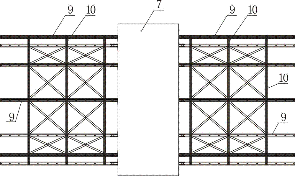 Climbing cone type triangular cantilever bracket