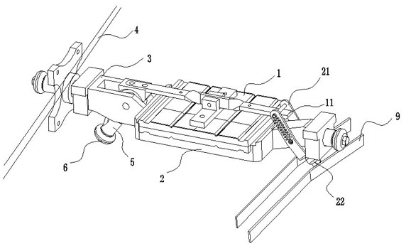 Roasting plant capable of automatically opening and closing mould