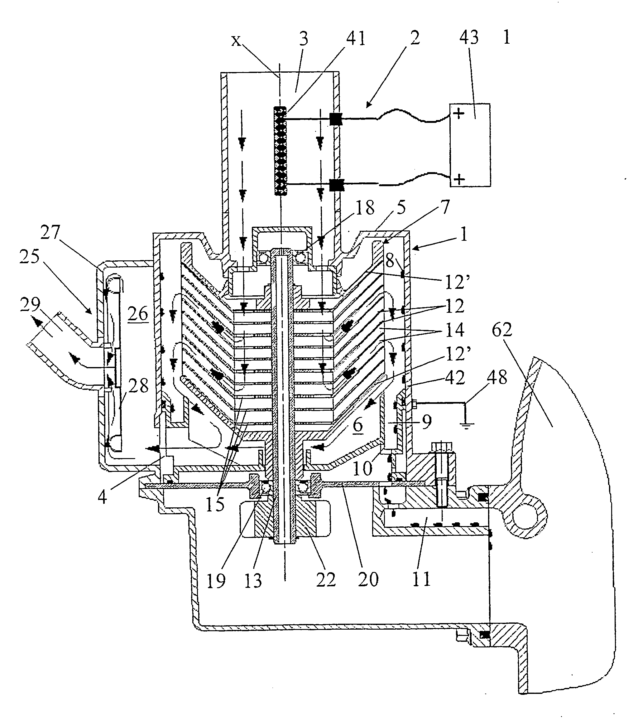 Device and a Method for Cleaning of a Gas