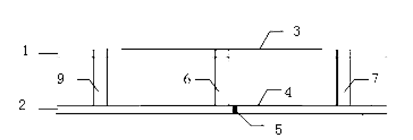 Wide-beam circularly-polarized microstrip antenna loaded with parasitic ring