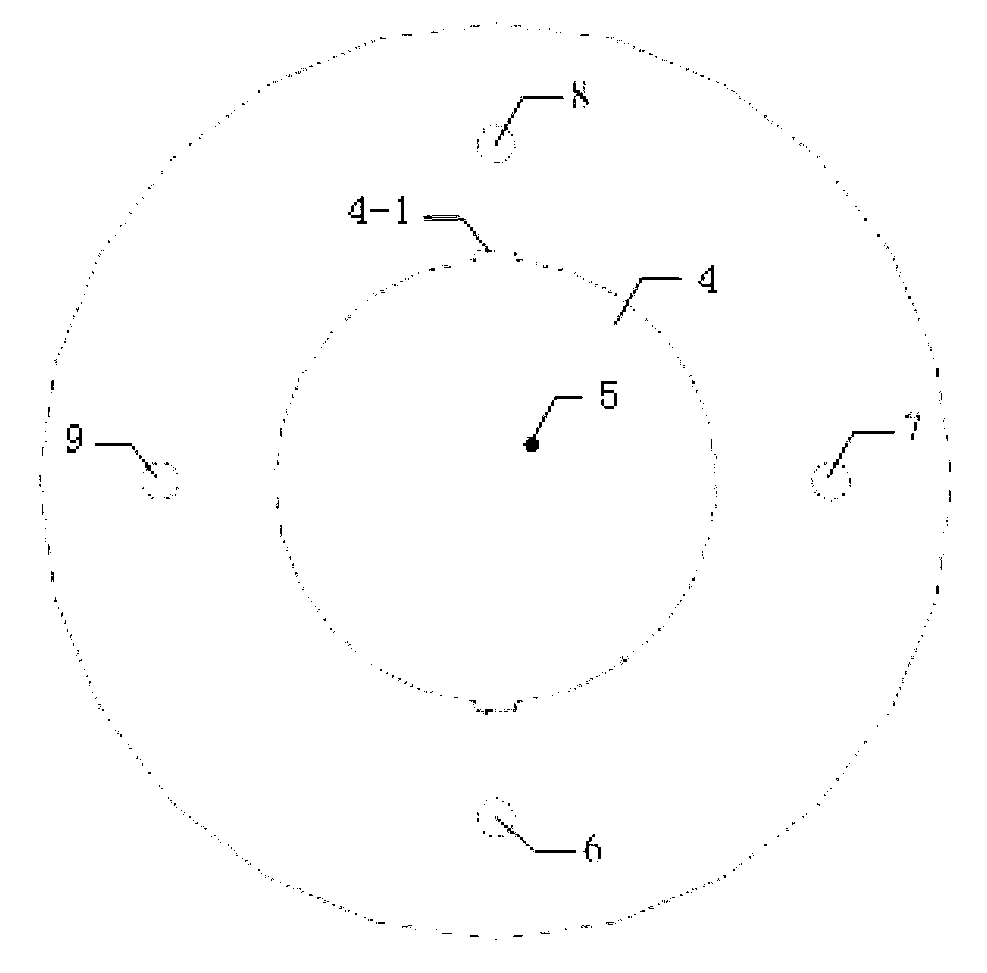 Wide-beam circularly-polarized microstrip antenna loaded with parasitic ring