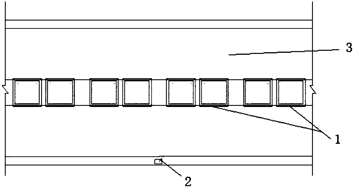 Rotatable blade flow-guiding device for notched box girder bridge