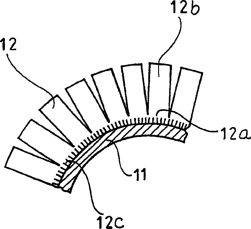 A heat exchanger, combination with heat exchanger and method of manufacturing the heat exchanger