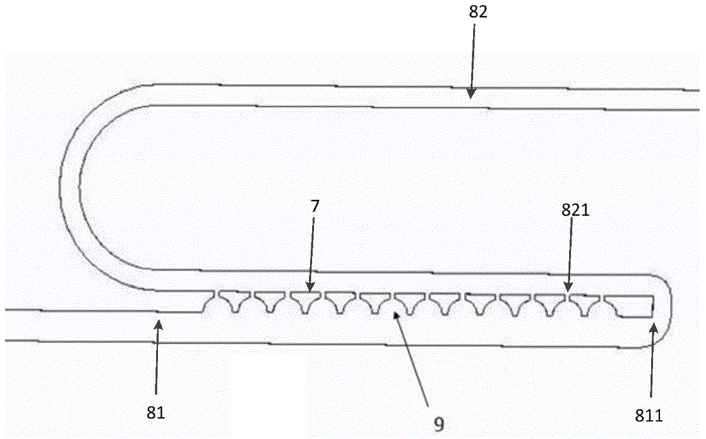 Microfluidic chip for cell culture, and dynamic culture device and method