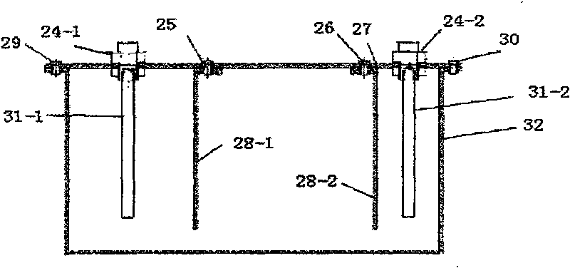 Deicer for high-voltage power transmission line and deicing method thereof