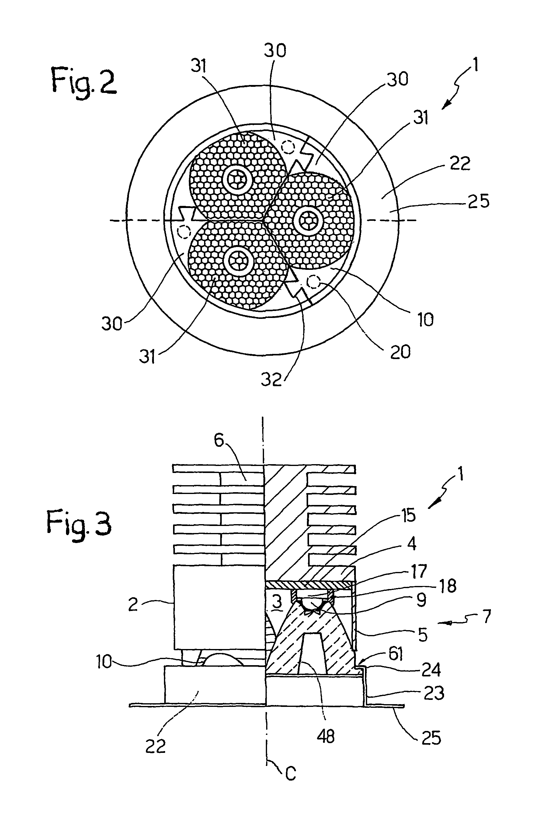 Multiple optical assembly for a LED lighting device, and red lighting device comprising such an optical assembly