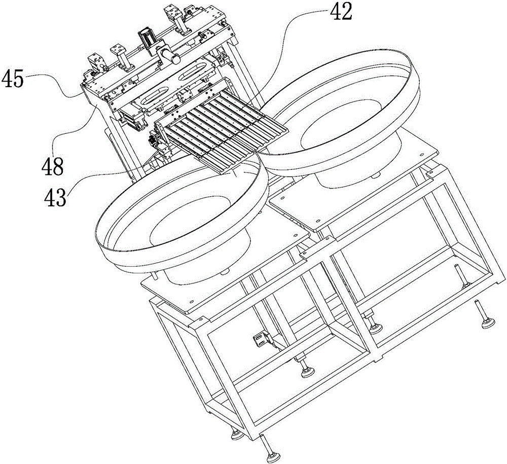 Vein needle conduit assembling machine