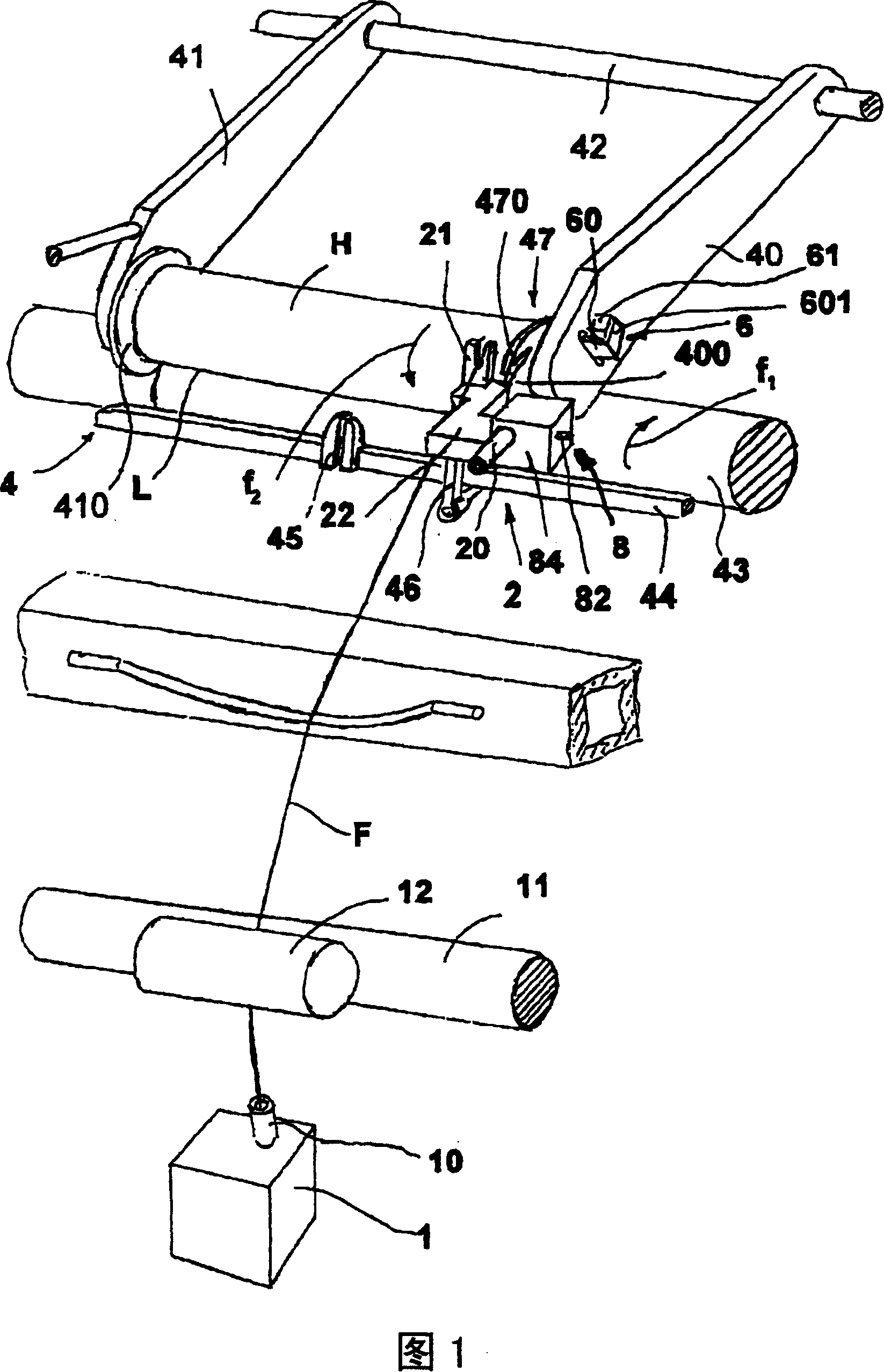 Method and apparatus for the servicing of a working station in a textile machine