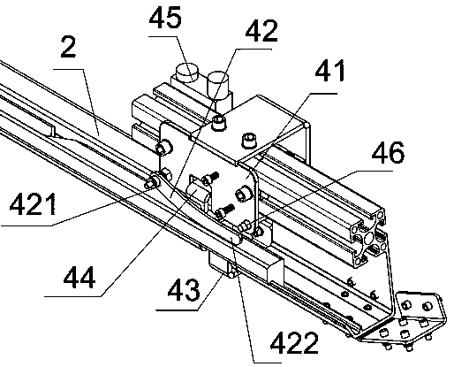 Distribution device suitable for rail transmission and control method thereof