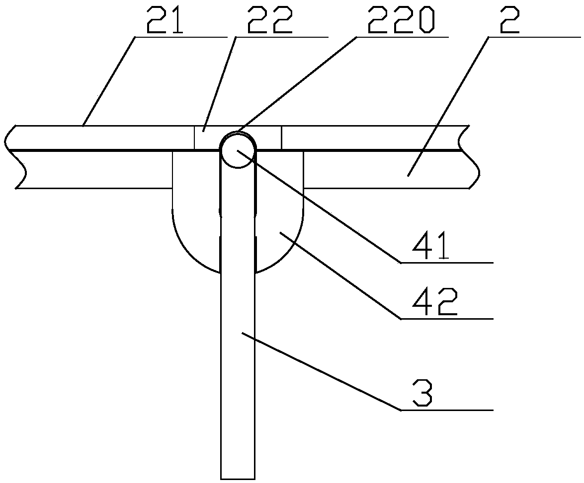 Skimming and mud scraping device