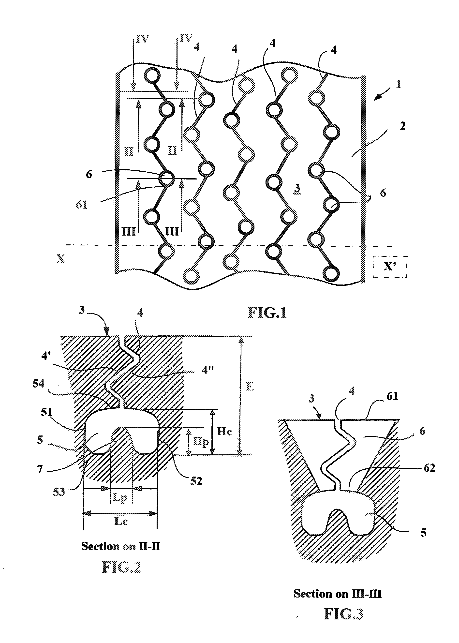 Tire tread for a trailer-type heavy vehicle and molding component