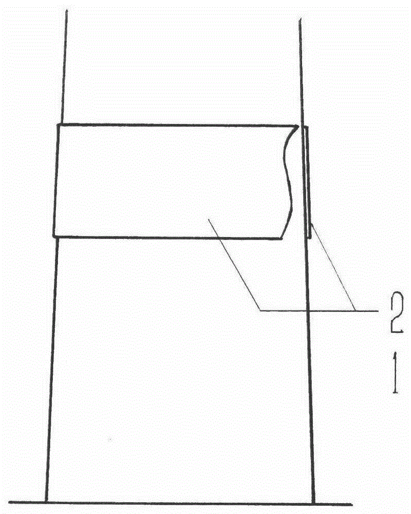 Method for controlling insect pests by winding medicine strip on tree trunk in ring shape