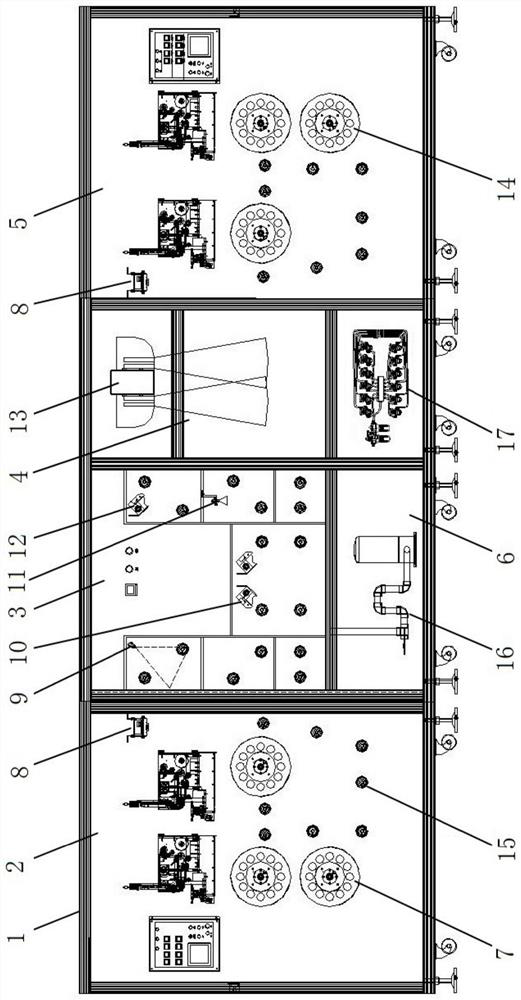 Cleaning device suitable for roll-to-roll COF substrates and cleaning method of cleaning device