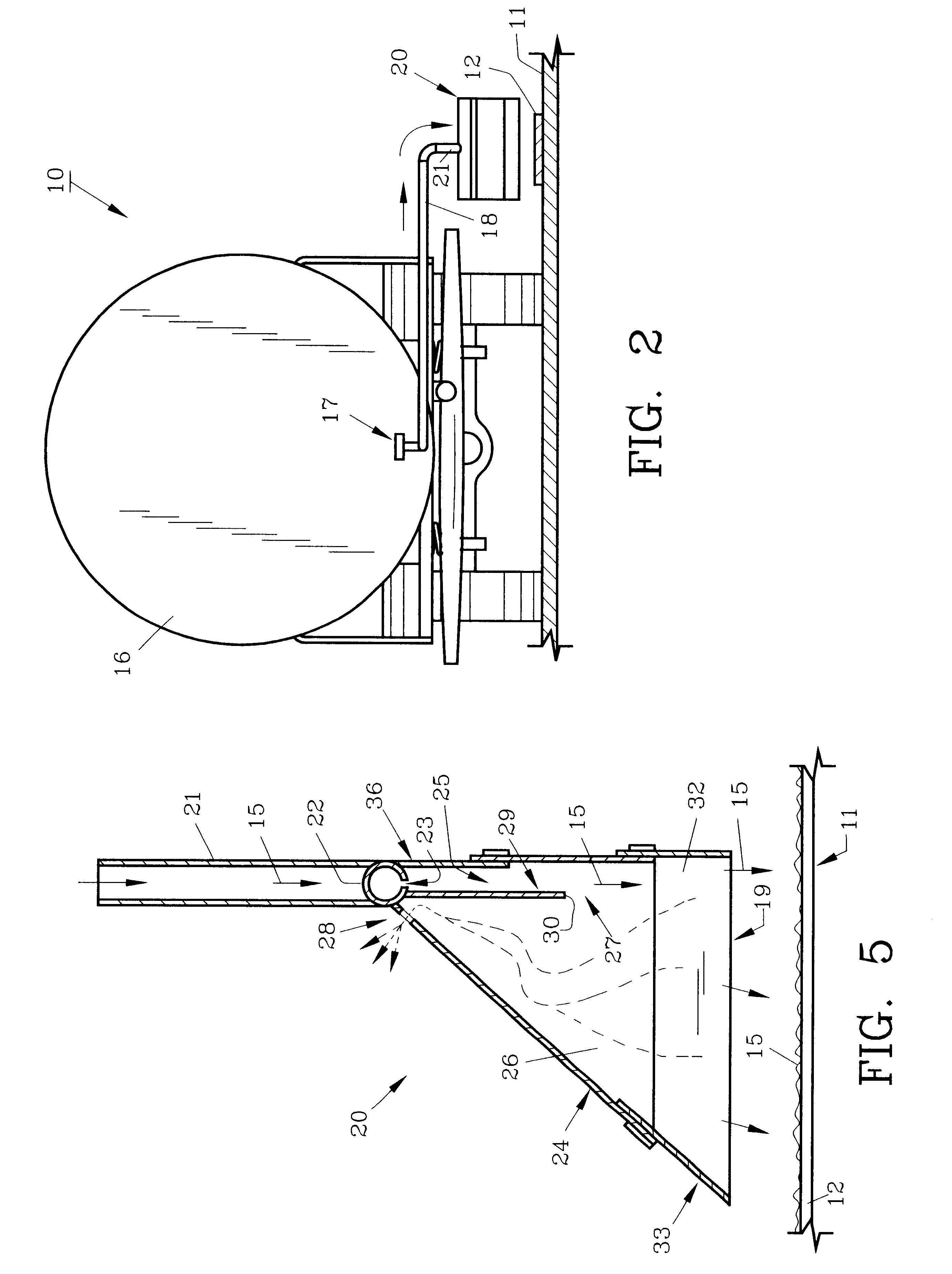 Pavement markings wetting device and method