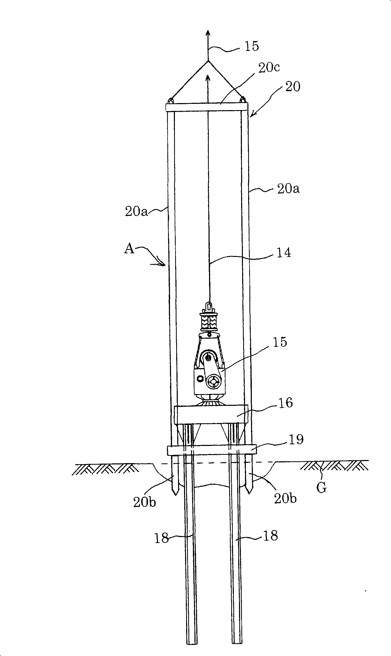 Device for compacting sand soil foundation by librating