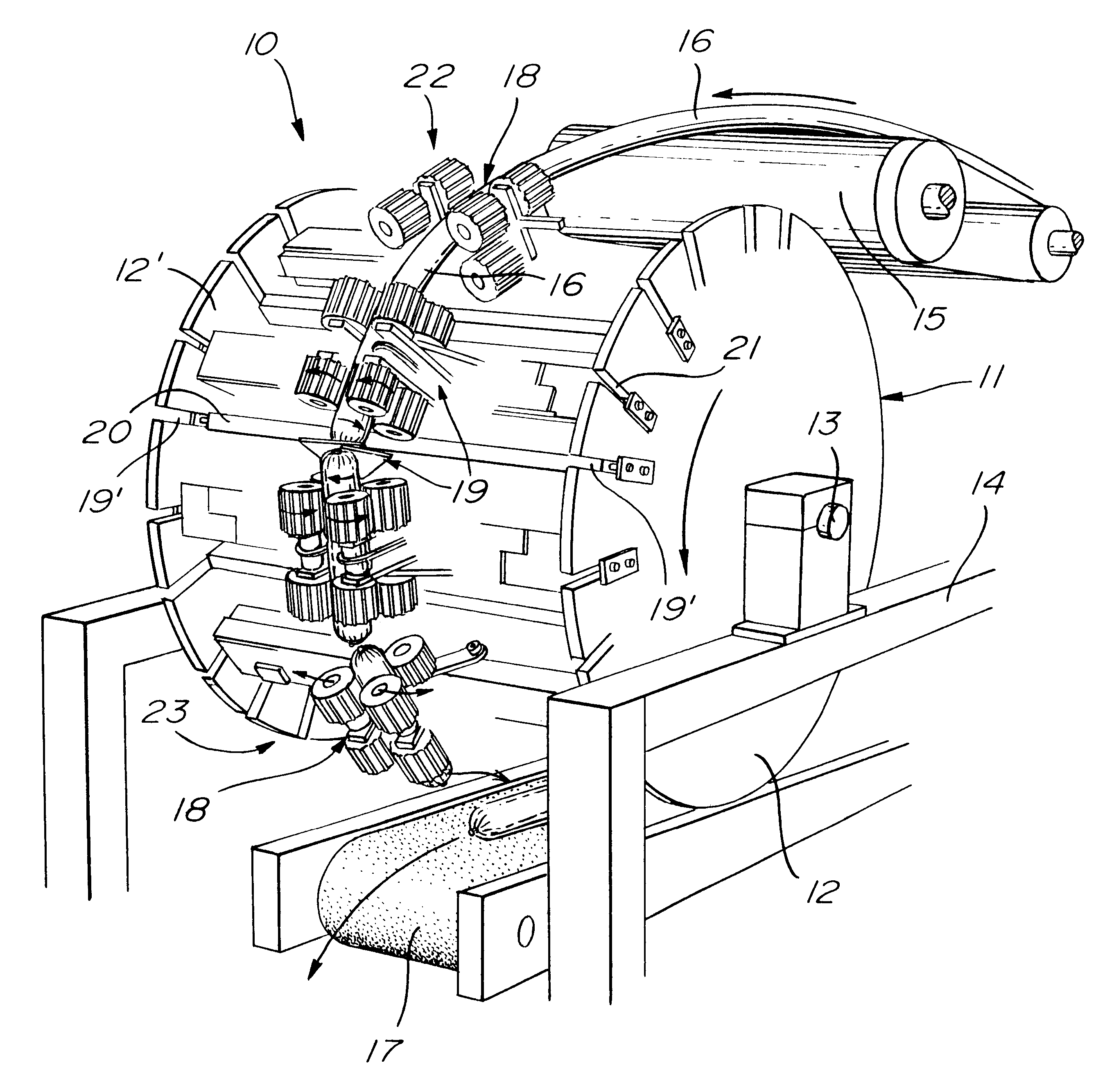 Sausage link forming machine