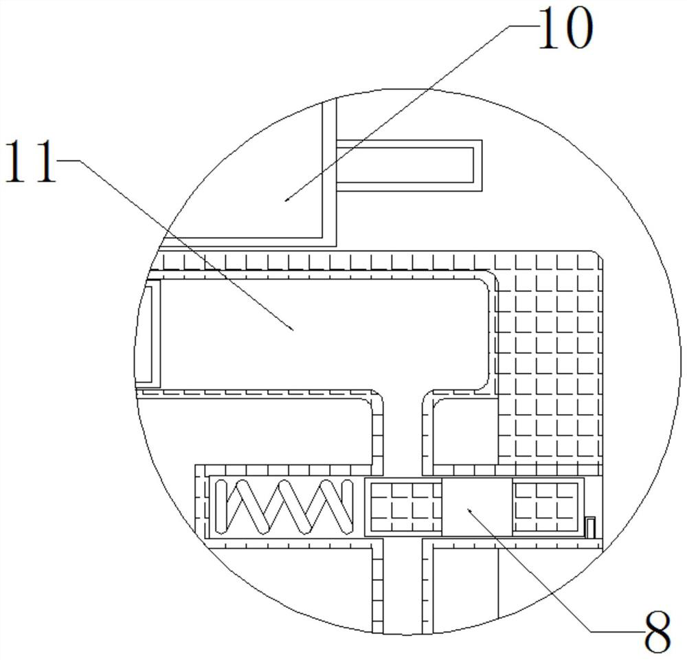 Lithium battery charging device capable of automatically controlling temperature of mobile phone to be powered off for fire prevention during charging